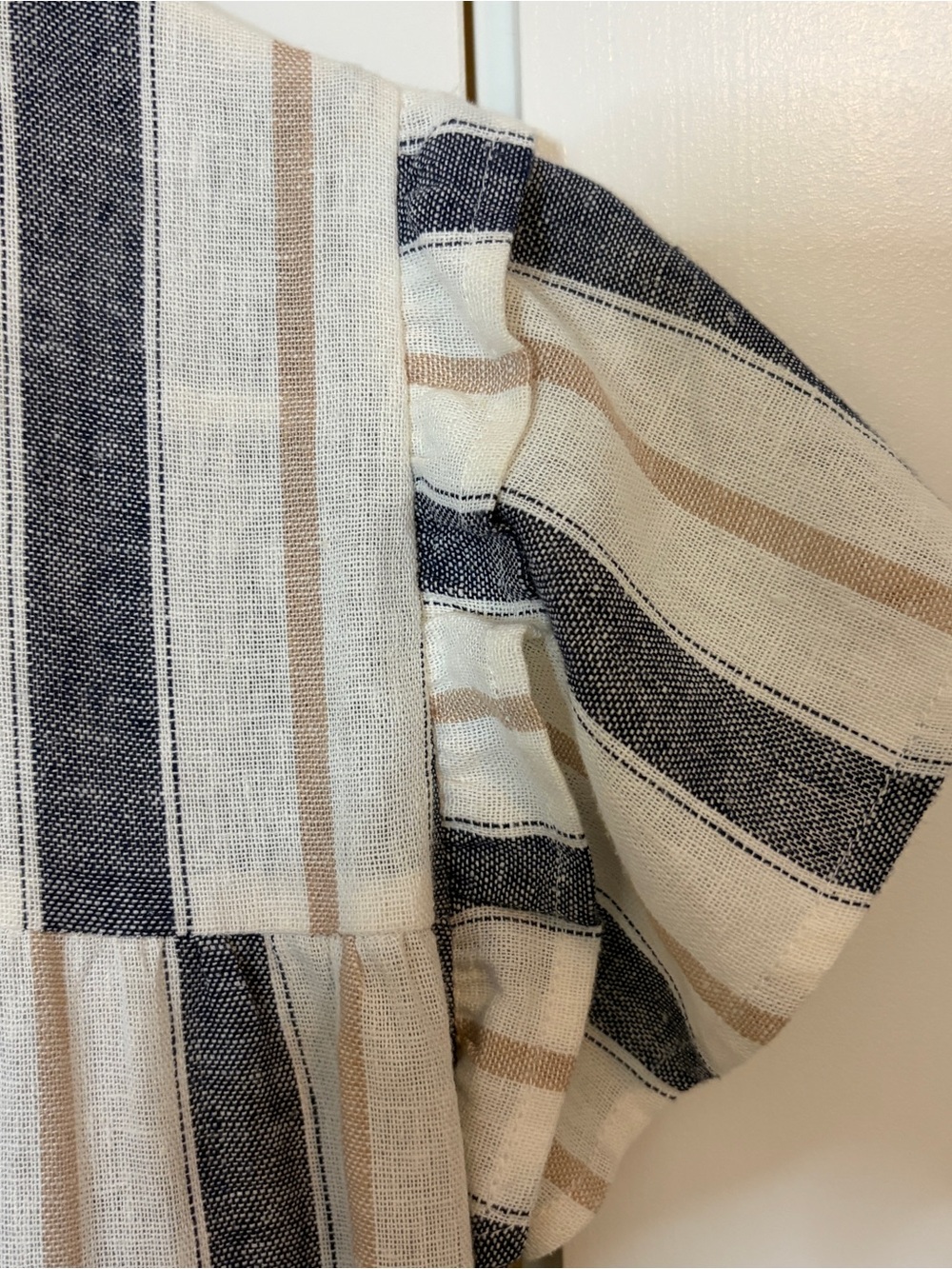 Cynthia Rowley Striped Top in Navy, Cream & Tan. Linen Blend. - Picture 8 of 10